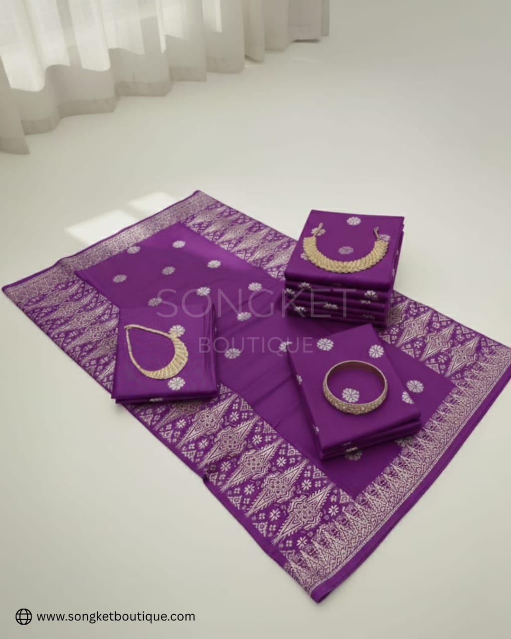 Songket Tenun Premium – Royal Purple Silver Exclusive Motif Bunga Tabur (4.25m)