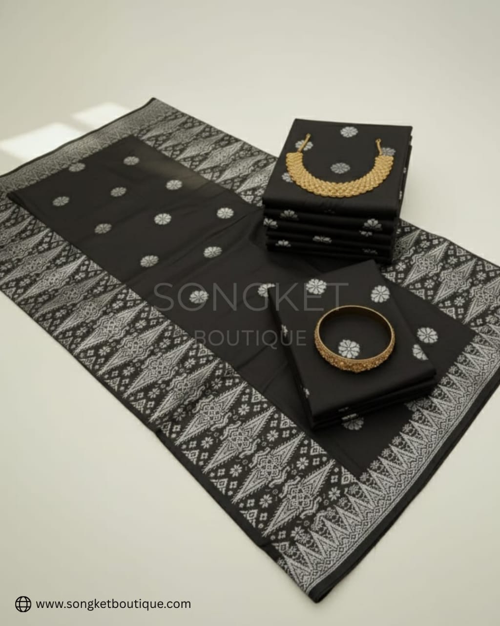 Songket Tenun Premium – Black Silver Exclusive Motif Bunga Tabur (4.25m)